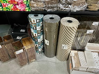 Partij diverse verpakkingsmateriaal o.a bonbon doosjes, zakjes, strikken etc (120x) - afbeelding 25 van  29