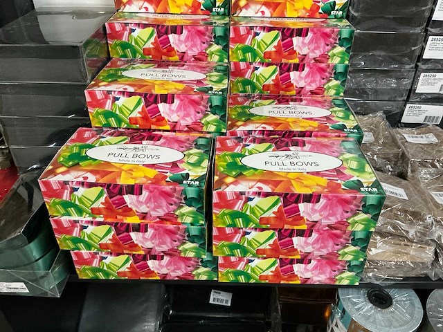 Partij diverse verpakkingsmateriaal o.a bonbon doosjes, zakjes, strikken etc (120x) - afbeelding 6 van  29