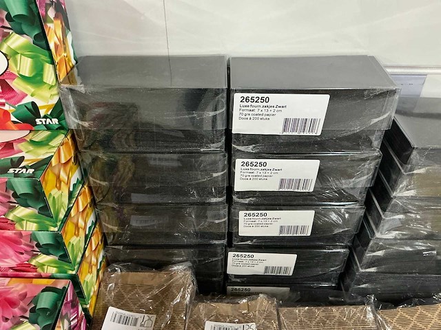 Partij diverse verpakkingsmateriaal o.a bonbon doosjes, zakjes, strikken etc (120x) - afbeelding 8 van  29