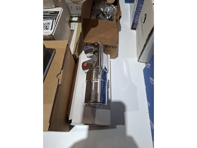 Partij diverse verwarmingsdelen - afbeelding 7 van  12