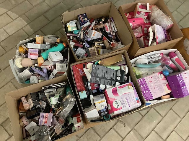 Partij diverse verzorging en make-up - afbeelding 3 van  3