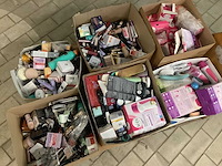 Partij diverse verzorging en make-up - afbeelding 3 van  3