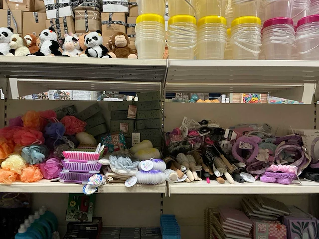 Partij diverse verzorgings items (292x) - afbeelding 1 van  9