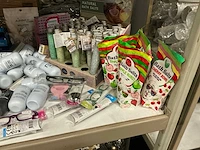 Partij diverse verzorgingsproducten (153x) - afbeelding 6 van  7