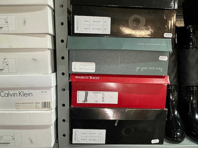 Partij diverse viavai/steve madden/calvin klein etc schoenen (69x) - afbeelding 6 van  32