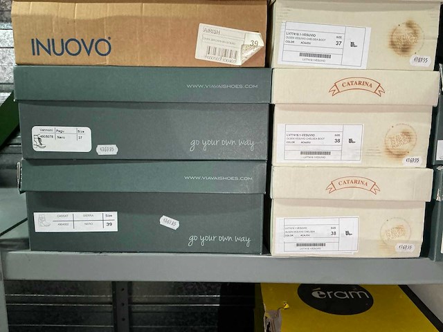 Partij diverse viavai/steve madden/calvin klein etc schoenen (69x) - afbeelding 22 van  32