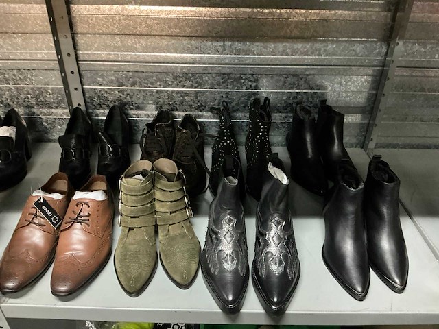 Partij diverse viavai/steve madden/calvin klein etc schoenen (69x) - afbeelding 30 van  32
