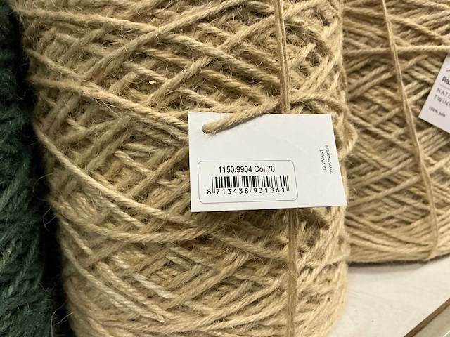 Partij diverse vivant flaxcord natural twine 100% jute 1kg per rol (37x) - afbeelding 7 van  7