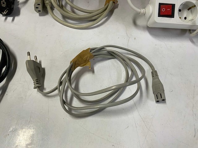 Partij diverse voedingkabels - afbeelding 6 van  10