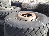 Partij diverse vrachtwagenbanden op velg, o.a michelin, o.a xzl - afbeelding 2 van  23