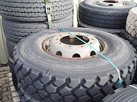 Partij diverse vrachtwagenbanden op velg, o.a michelin, o.a xzl - afbeelding 3 van  23