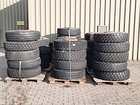 Partij diverse vrachtwagenbanden op velg, o.a michelin, o.a xzl - afbeelding 1 van  23