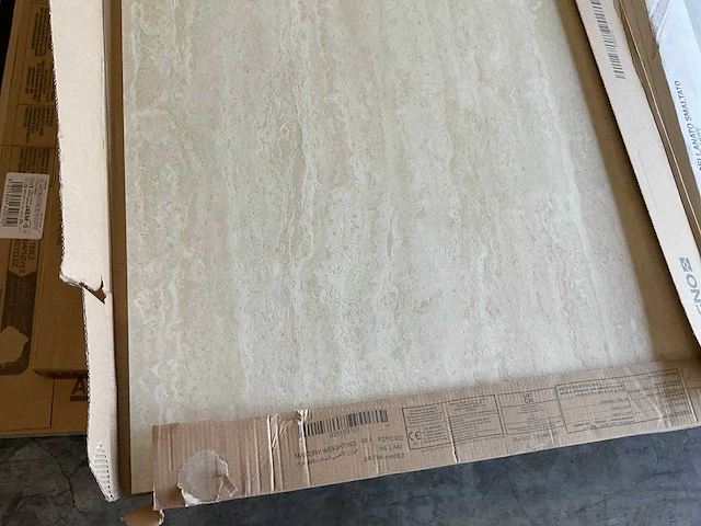 Partij diverse wandtegel 60x120 cm ca 21 m² - afbeelding 2 van  7