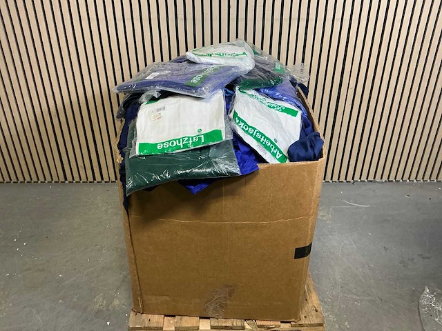 Partij diverse werkkleding - afbeelding 1 van  5