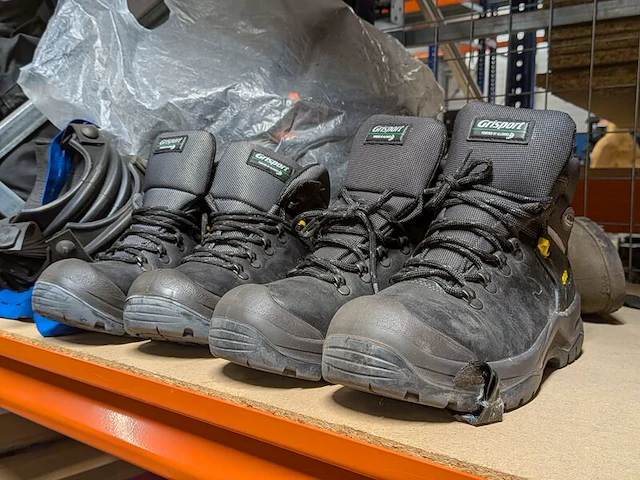 Partij diverse werkleding, o.a. dassy en grisport - afbeelding 5 van  6