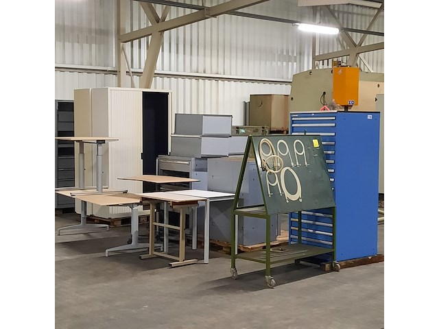 Partij diverse werkplaatsinventaris, o.a lista - afbeelding 8 van  13