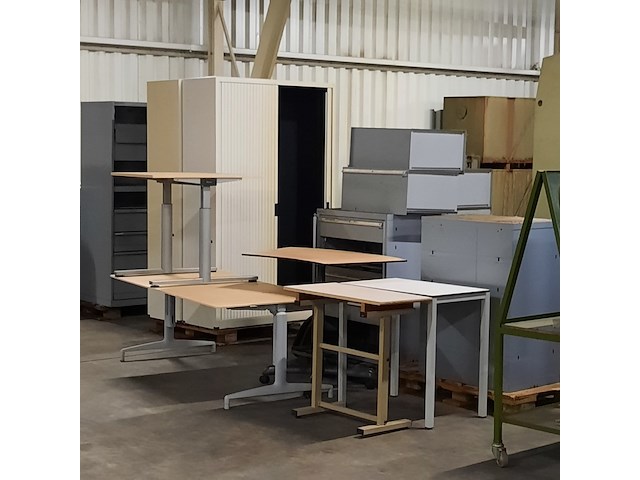 Partij diverse werkplaatsinventaris, o.a lista - afbeelding 9 van  13