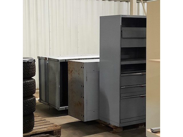 Partij diverse werkplaatsinventaris, o.a lista - afbeelding 11 van  13