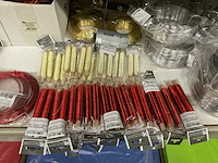Partij diverse wikkeldraad, aluminium wire & glitterkits. (134x) - afbeelding 12 van  23