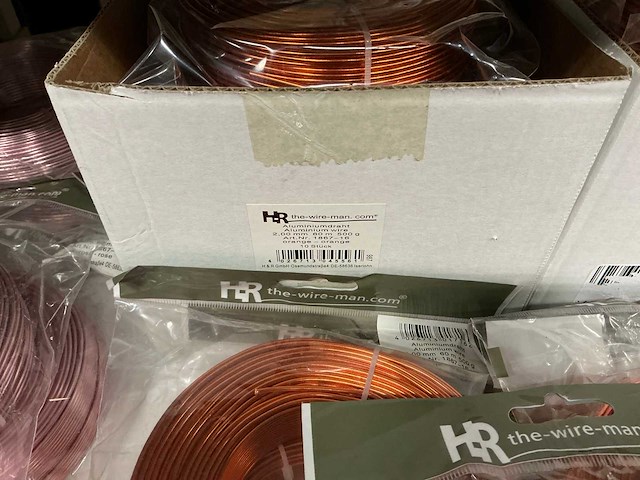 Partij diverse wikkeldraad, aluminium wire & glitterkits. (134x) - afbeelding 18 van  23