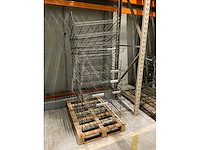 Partij diverse winkelinventaris en draadmanden - afbeelding 5 van  20