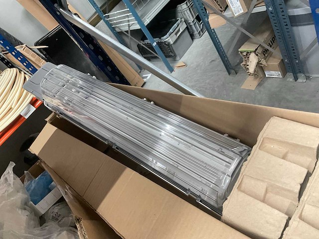 Partij diverse winkelverlichting - afbeelding 2 van  6