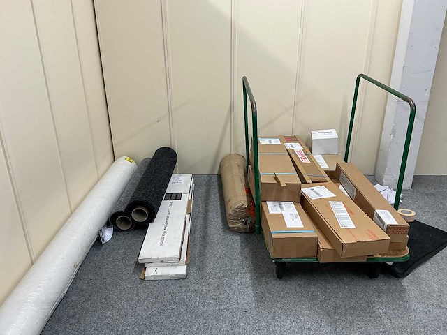 Partij diverse winkelvoorraad - afbeelding 2 van  5