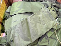 Partij diverse zakken en zeilen - afbeelding 2 van  4