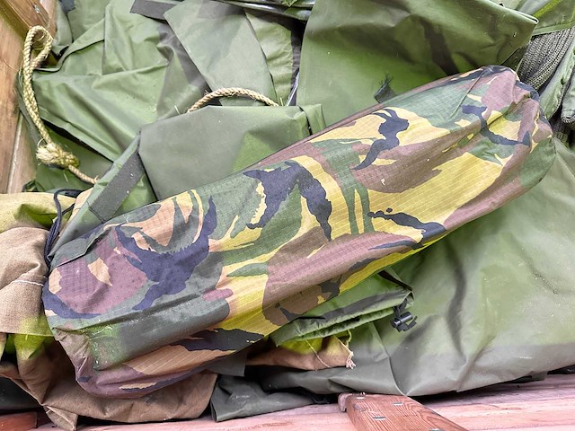 Partij diverse zakken en zeilen - afbeelding 3 van  4