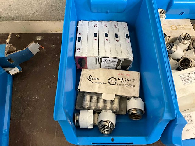 Partij diverse zekeringen - afbeelding 2 van  6