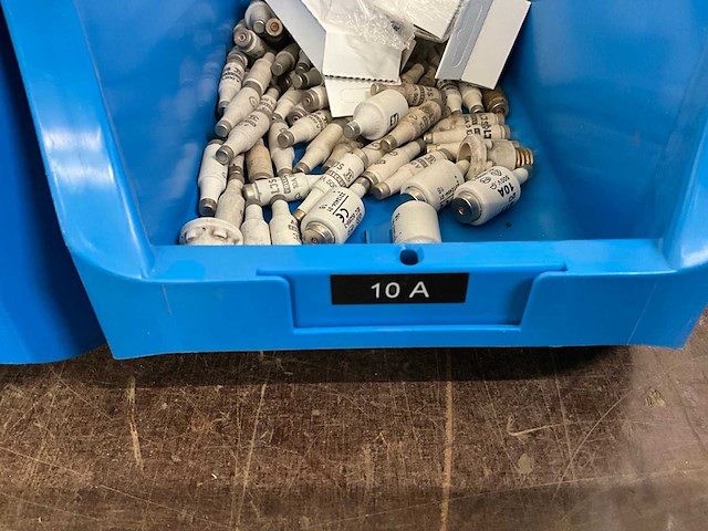 Partij diverse zekeringen - afbeelding 3 van  6