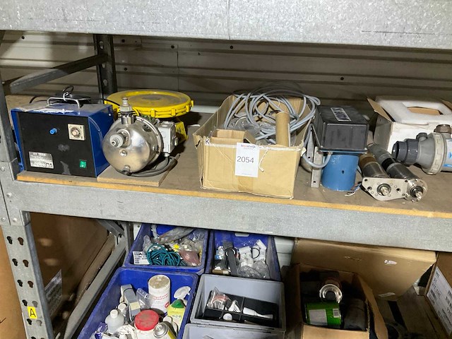 Partij diverse zwembad onderdelen - afbeelding 1 van  7