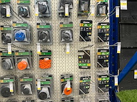 Partij diverse zwembad&tuinmachine accessoires (102x) - afbeelding 4 van  11