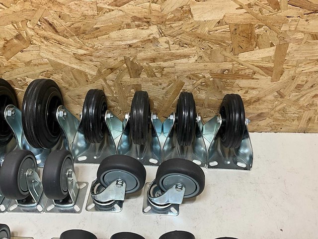 Partij diverse zwenk- en bokwielen (42x) - afbeelding 7 van  11