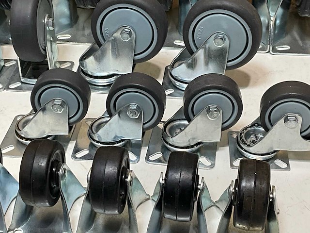 Partij diverse zwenk- en bokwielen (42x) - afbeelding 11 van  11