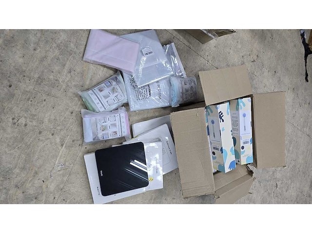 Partij diverse - afbeelding 1 van  4