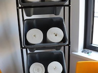 Partij diversen bestaande uit 2x kantinestoelen, 1x magazijnrek met uitneembare kunststof bakken & 6x poetspapier rollen - afbeelding 3 van  5