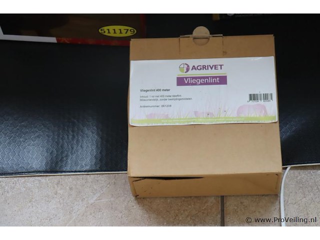Partij diversen bestaande uit o.a. agrivet vliegenlint, led hangende kerstboom & verwarmde bureaulegger - afbeelding 2 van  8