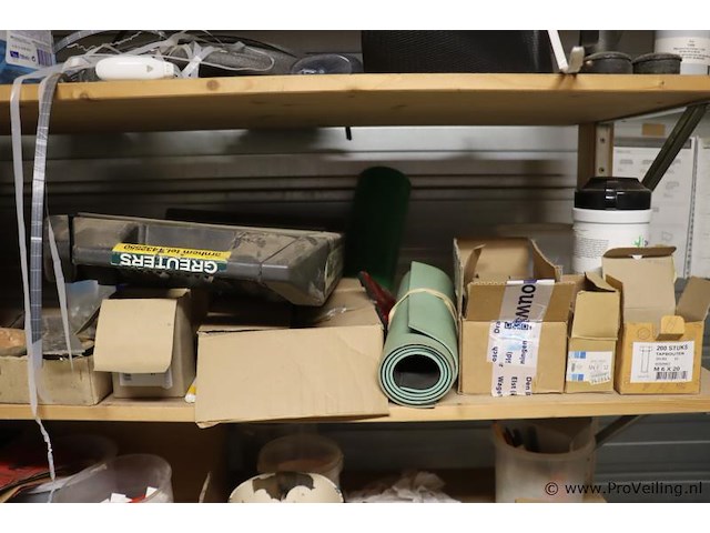 Partij diversen bestaande uit o.a. coroplast awx celband 9 x 4 mm, verzinkt staaldraad & draadnagels - afbeelding 2 van  16