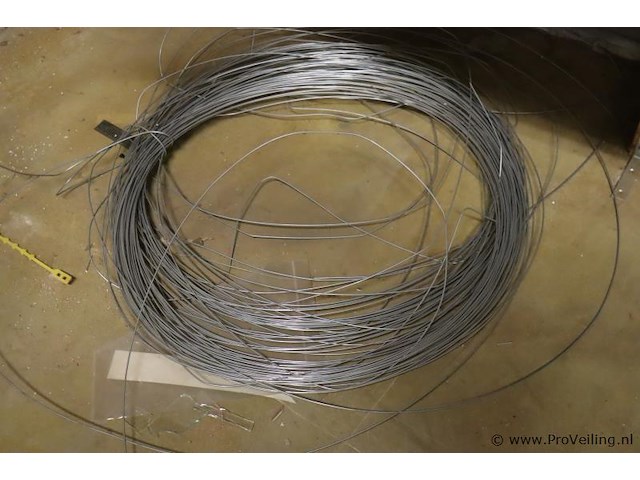 Partij diversen bestaande uit o.a. coroplast awx celband 9 x 4 mm, verzinkt staaldraad & draadnagels - afbeelding 8 van  16