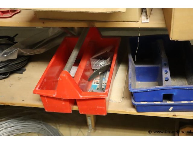 Partij diversen bestaande uit o.a. coroplast awx celband 9 x 4 mm, verzinkt staaldraad & draadnagels - afbeelding 10 van  16