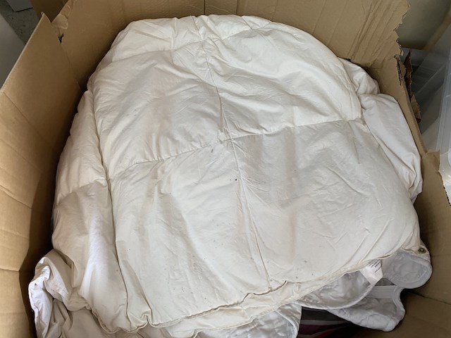 Partij diversen, bestaande uit o.a. koelkast, bureaustoel en gereedschapskisten - afbeelding 3 van  13