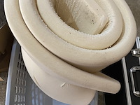 Partij diversen, bestaande uit o.a. koelkast, bureaustoel en gereedschapskisten - afbeelding 5 van  13