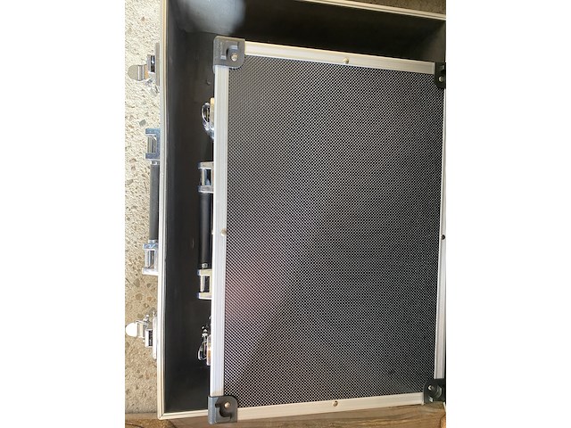 Partij diversen, bestaande uit o.a. koelkast, bureaustoel en gereedschapskisten - afbeelding 9 van  13