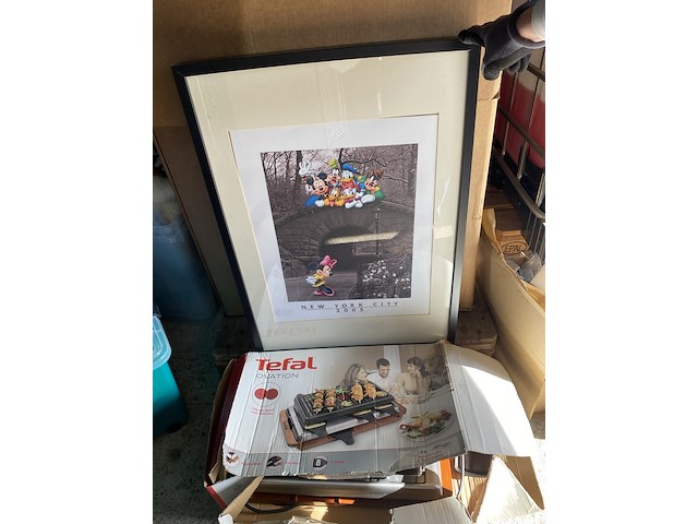 Partij diversen, bestaande uit o.a. koelkast, bureaustoel en gereedschapskisten - afbeelding 10 van  13