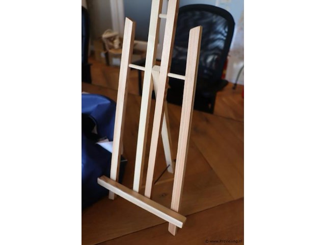 Partij diversen bestaande uit o.a. schildersezel, sporttas, draadmand & plantengieter - afbeelding 3 van  7