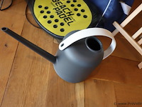 Partij diversen bestaande uit o.a. schildersezel, sporttas, draadmand & plantengieter - afbeelding 4 van  7