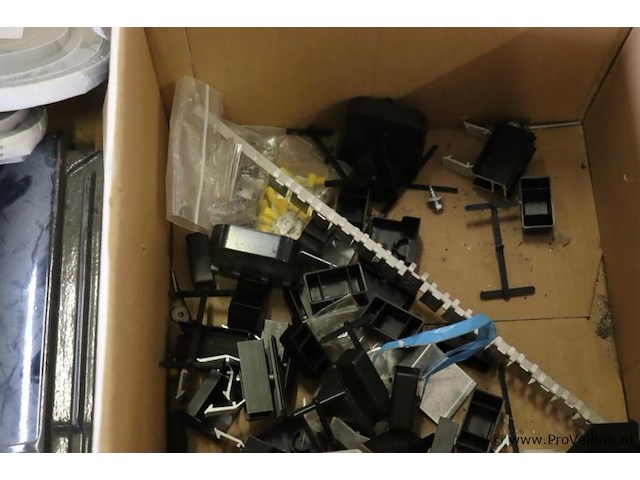 Partij diversen bestaande uit o.a. touw, ijzerdraad, draadeinden & growatt wireless monitoring - afbeelding 6 van  11