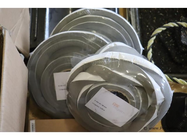 Partij diversen bestaande uit o.a. touw, ijzerdraad, draadeinden & growatt wireless monitoring - afbeelding 10 van  11