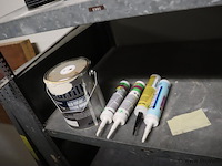 Partij diversen bestaande uit o.a. uzin utz vloercoating ep3020, glasvezellijm, sikkens alphatex & den braven kit - afbeelding 5 van  6